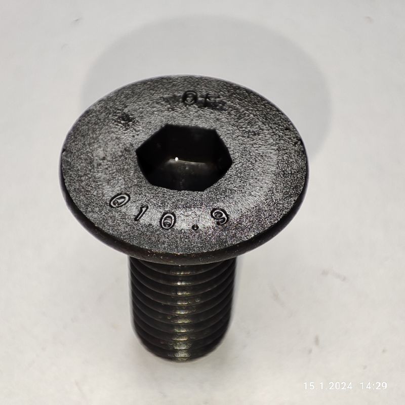 Šroub M12x30 imbus (zápustný)
